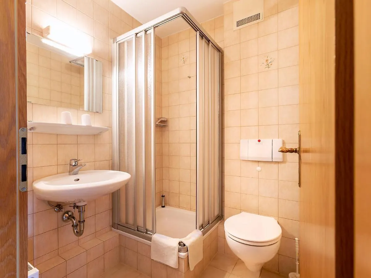 Apartment Gaestehaus Weissenbacher-Ferienwohnungen Marquartstein