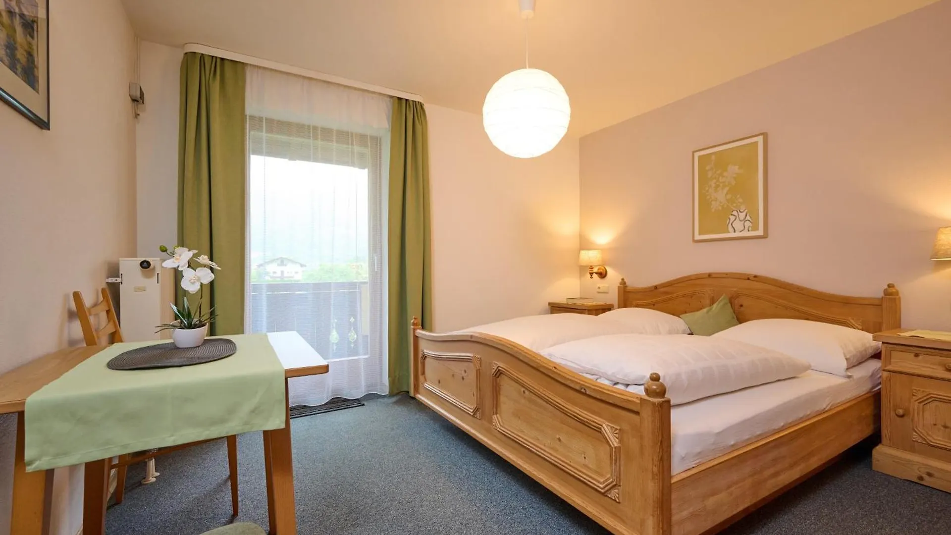 Gaestehaus Weissenbacher-Ferienwohnungen Marquartstein Duitsland